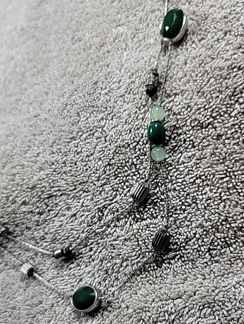 New York & Company Green Bead Pendant 2 Layer Necklace